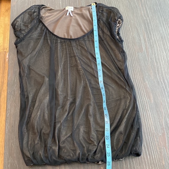 Dynamite ladies top with mesh overlay and gold & brown underlay. Size XS. - Picture 9 of 10